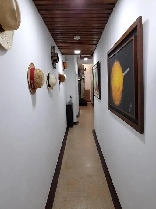 Alojamiento Guadalupe 103 Medellín